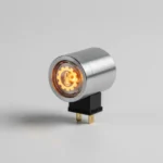 Lampica za temperaturu prijenosa prikazana na ekranu laptopa dok korisnik online kupuje auto dijelove iz udobnosti vlastitog doma.